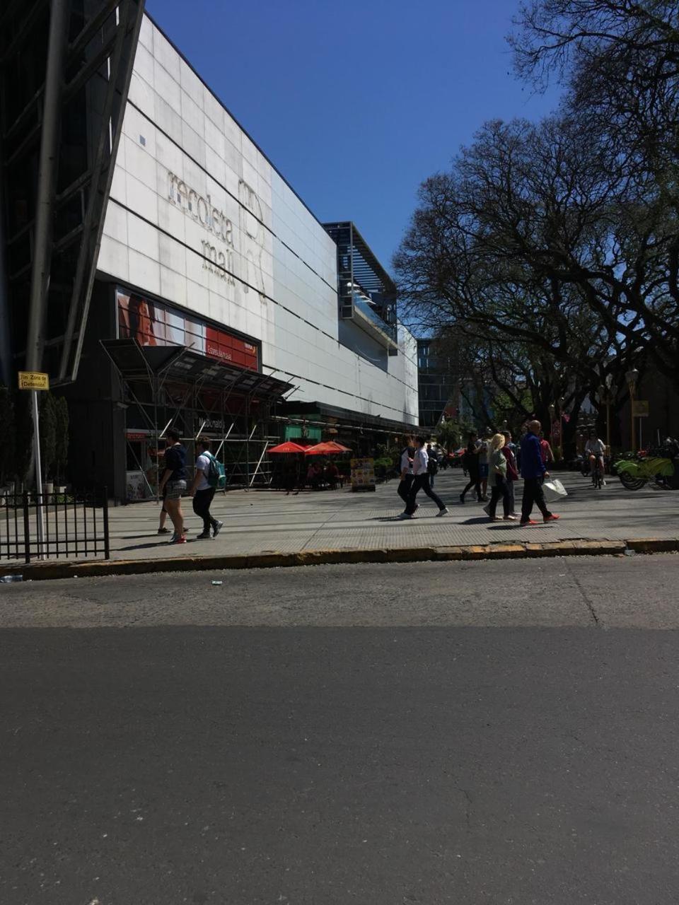 Estudio Moderno En Recoleta Excelente Ubicacion บัวโนสไอเรส ภายนอก รูปภาพ